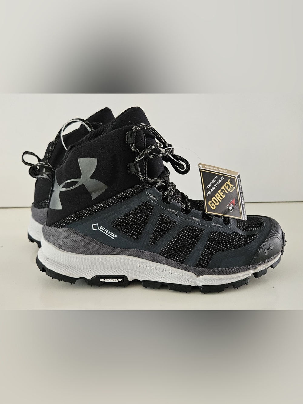 Brand new Under Armour Black Gore-Tex Trail Running Boots